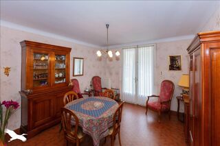  Maison  vendre 6 pices 201 m