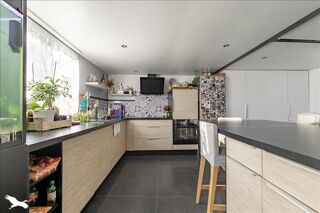  Maison  vendre 9 pices 250 m