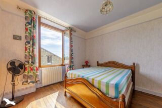  Maison  vendre 6 pices 135 m