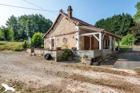   Maison en pierre de 6 pices principales Maison - 6 pice(s) - 134 m