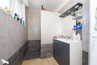  Immeuble  vendre 323 m