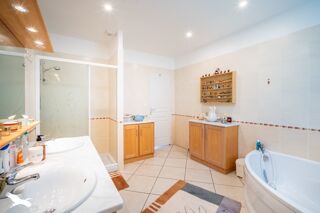  Maison  vendre 6 pices 180 m