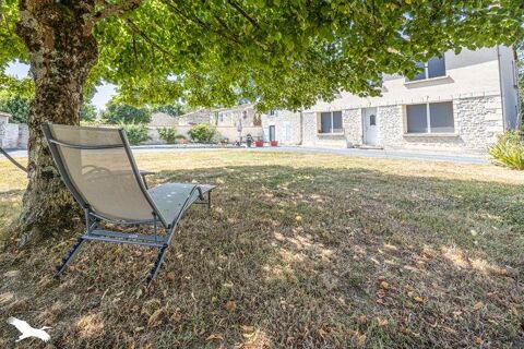   Charentaise de 4 pi�ces principales Maison - 4 pi�ce(s) - 130 m�