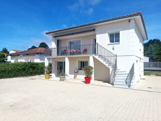  Maison  vendre 8 pices 165 m