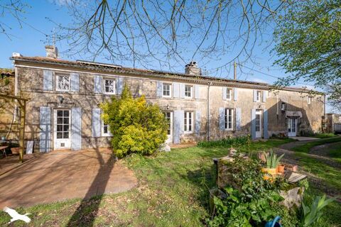   Charentaise de 7 pi�ces principales Maison - 7 pi�ce(s) - 206 m�