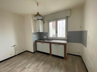  Appartement  vendre 5 pices 84 m