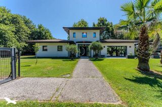  Maison  vendre 6 pices 243 m