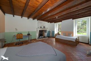  Maison  vendre 4 pices 165 m