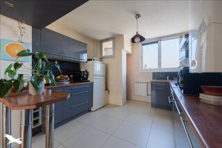  Appartement  vendre 4 pices 80 m