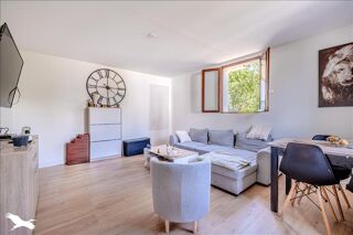  Immeuble  vendre 221 m