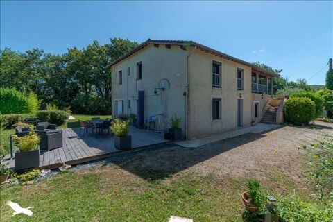   Maison en pierre de 7 pices principales Maison - 7 pice(s) - 199 m