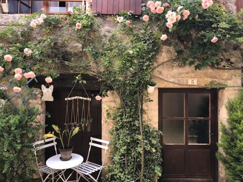   Maison en pierre de 4 pices principales Maison - 4 pice(s) - 137 m