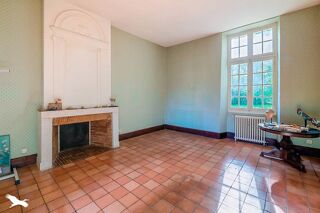  Maison  vendre 5 pices 275 m