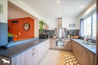  Maison  vendre 9 pices 215 m
