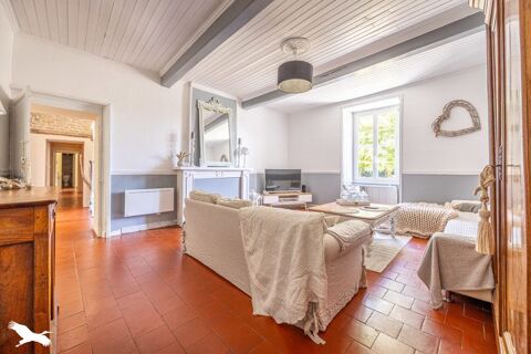   Long�re de 6 pi�ces principales Maison - 6 pi�ce(s) - 166 m�