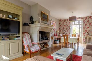  Maison  vendre 15 + pices 330 m