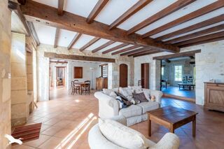  Maison � vendre 6 pi�ces 205 m�