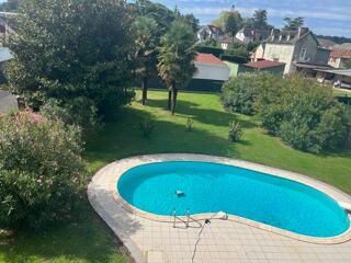  Maison  vendre 10 pices 330 m