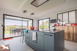  Maison  vendre 6 pices 237 m