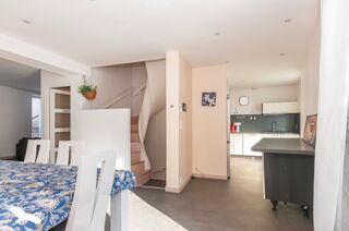  Maison  vendre 5 pices 230 m