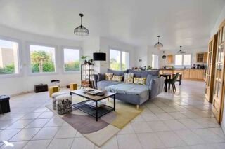  Maison  vendre 6 pices 141 m