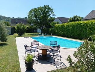  Maison  vendre 8 pices 201 m