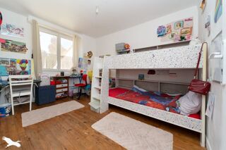  Immeuble  vendre 323 m