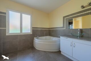  Maison  vendre 5 pices 200 m