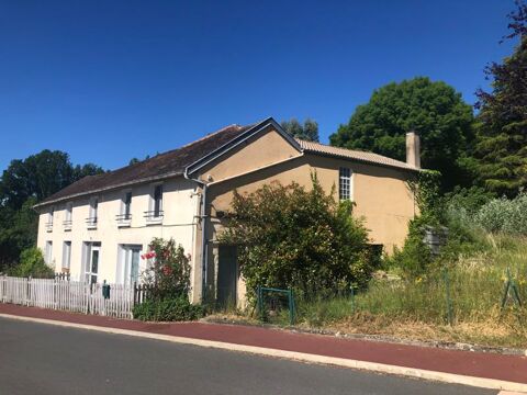   Maison de bourg de 9 pices principales Maison - 9 pice(s) - 250 m