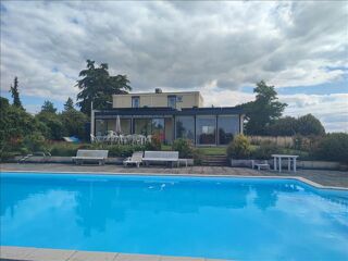  Maison  vendre 9 pices 208 m