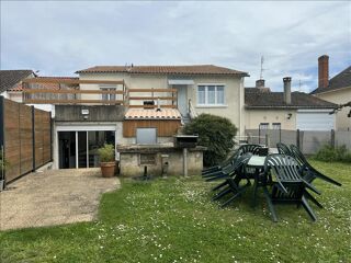  Maison  vendre 8 pices 210 m