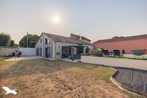   Maison de bourg de 5 pi�ces principales Maison - 5 pi�ce(s) - 143 m�