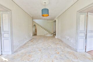  Maison  vendre 9 pices 316 m