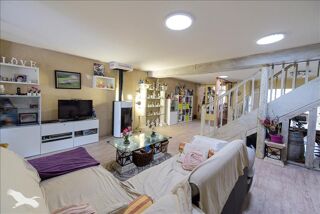  Maison  vendre 9 pices 231 m
