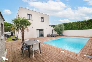  Maison  vendre 7 pices 214 m