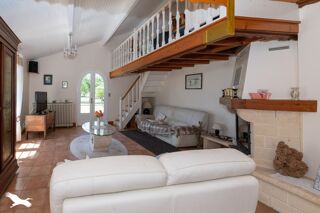  Maison  vendre 8 pices 231 m