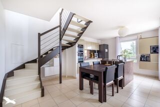  Appartement � vendre 4 pi�ces 93 m�