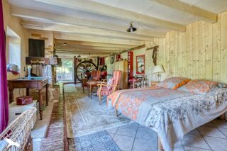  Maison  vendre 4 pices 236 m