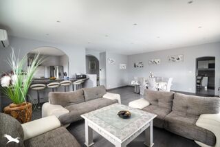  Maison  vendre 7 pices 214 m