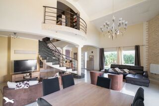  Maison  vendre 5 pices 205 m