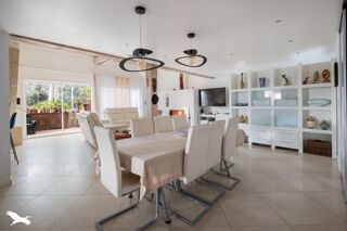  Maison  vendre 10 pices 244 m