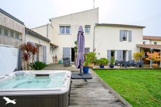  Maison  vendre 6 pices 230 m