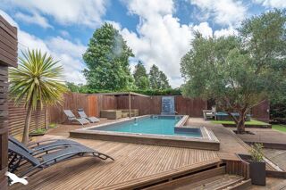  Maison  vendre 12 pices 400 m