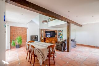  Maison  vendre 7 pices 241 m