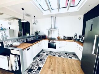  Maison  vendre 5 pices 166 m