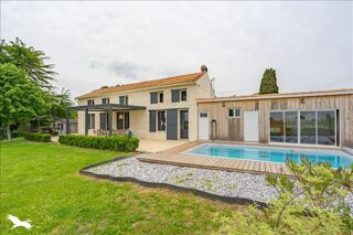  Maison  vendre 9 pices 265 m