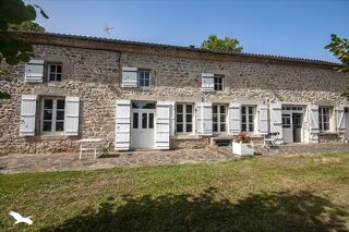  Maison  vendre 9 pices 300 m