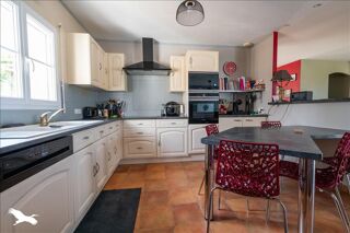  Maison  vendre 5 pices 141 m