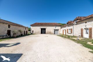  Maison  vendre 8 pices 285 m