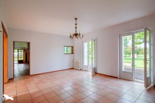  Maison  vendre 10 pices 340 m